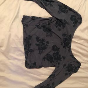 grey long sleeve crop top